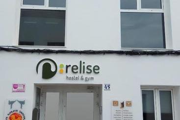 Hostel & Gym Relise   Albergue Juvenil