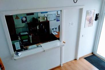 Hostel & Gym Relise   Albergue Juvenil