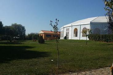 هتل Rural La Yagona
