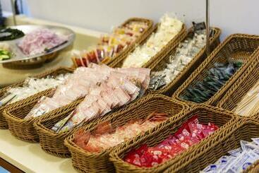 Отель Global View Tsu