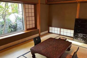 Yuzuya Ryokan   Adult Only