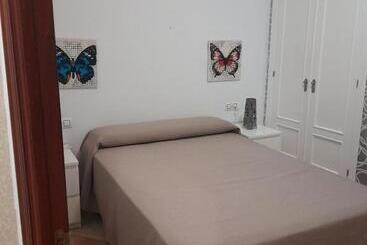 Общежитие Hostal Casandra Antiguo Hostal Los Valencianos