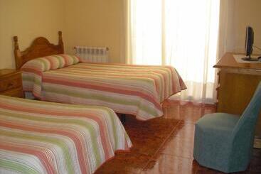 הוסטל Hostal Sunami