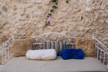 ベッドアンドブレックファースト Can Solaies