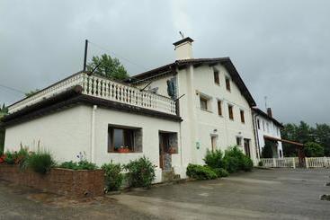 تختخواب و صبحانه Casa Rural Altzibar-berri