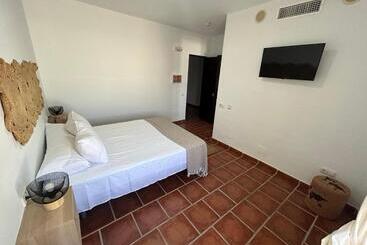 تختخواب و صبحانه El Lagar Pepe Hotel Staying