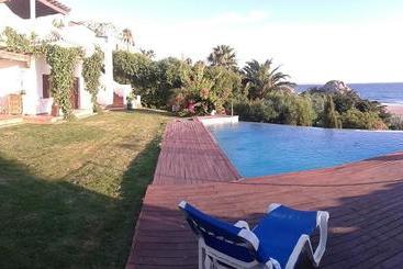 تختخواب و صبحانه Villa Biarritz