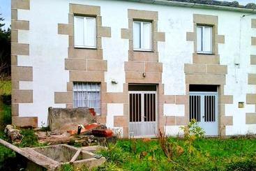 관광객 아파트 Charming House In Ourol With Mountain View Large Garden