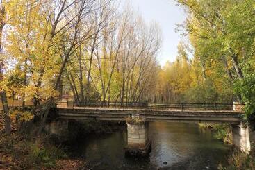 Отель El Rincón De Las Hoces Del Duratón