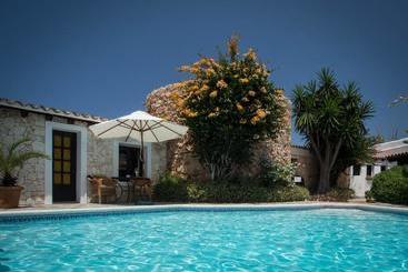 هتل La Finca Ibiza
