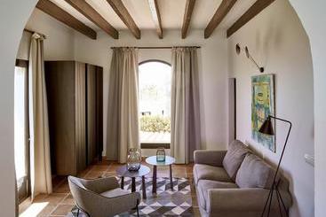 هتل La Finca Ibiza