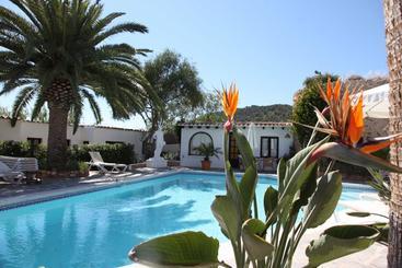 هتل La Finca Ibiza