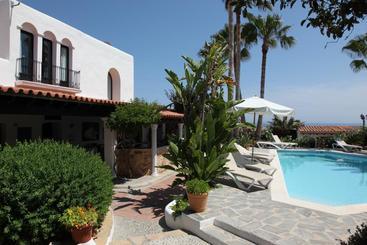 هتل La Finca Ibiza