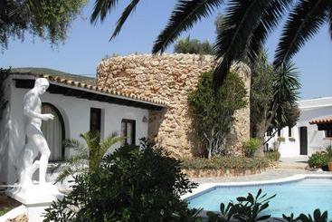 هتل La Finca Ibiza