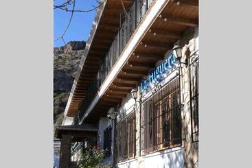 هتل La Higuera