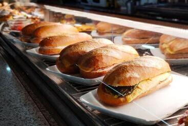 هتل área De Calahorra