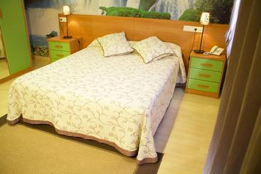 هتل Restaurante Caracho