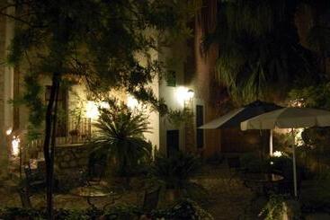 هتل Turismo De Interior S Ardeviu