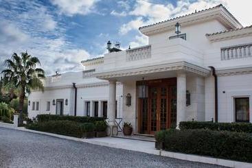 هتل Villa Rocamar