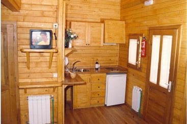 استراحتگاه Camping Rural Llanos De Arance