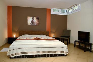 استراحتگاه Villa Dhanvantari