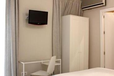 هاستل Las Atarazanas   Design Hostal