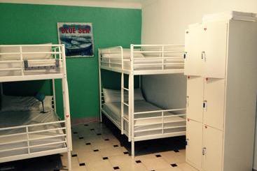 تختخواب و صبحانه El Sueño Hostel