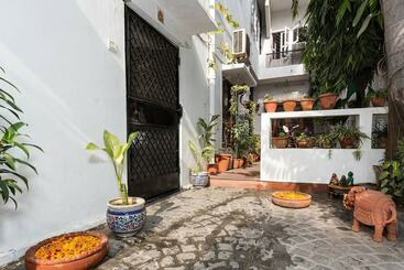 Eleven Bed & Breakfast