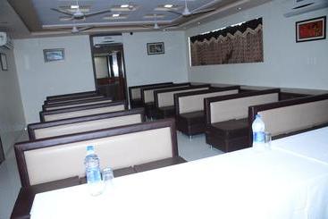 בית מלון כפרי Ar Excellency