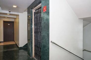 Отель Coconut Grove