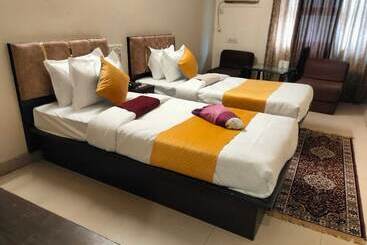 בית מלון כפרי Jagat Inn