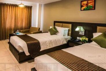 Plazza Hotel , Trichy