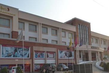 ホテル Sobti Continental