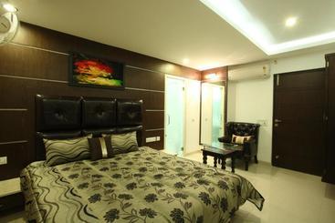 هتل Surya Prime