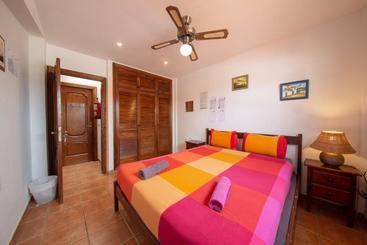 La Tortuga Hostel