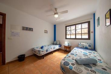 La Tortuga Hostel