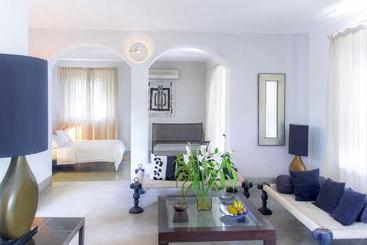 استراحتگاه Nilaya Hermitage