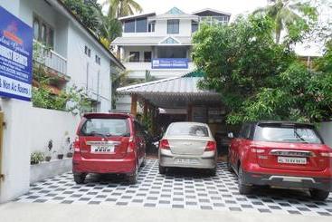 리조트 Pulari Gardens Varkala