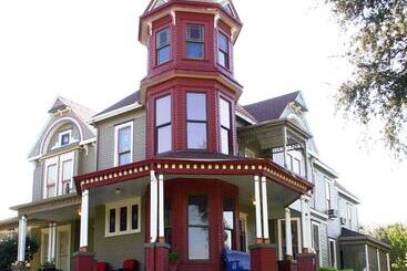 Angels Nest Bed And Breakfast