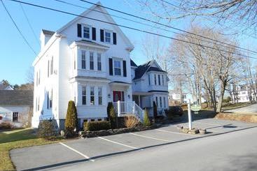 Bayberry House Bed And Breakfast