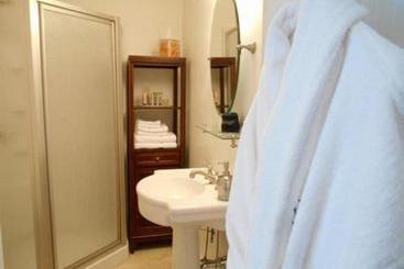 Bayberry House Bed And Breakfast