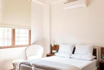 Bhola Bhawan Bed And Breakfast