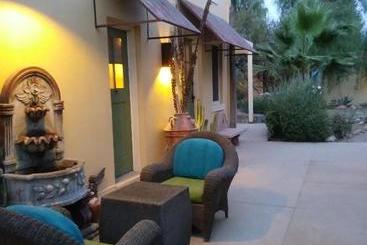 Catalina Park Inn Bed And Breakfast