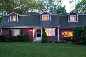 Cranberry Manor Bed And Breakfast Cape Cod