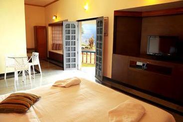 هتل Mascot Beach Resort