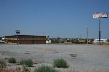 فندق على الطريق Bedford Inn