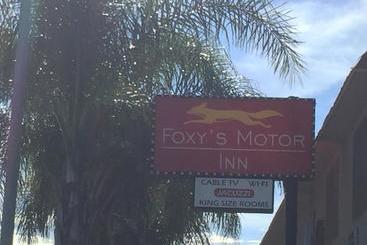 مُتل Foxy S Motor Inn On Florence & Hoover St