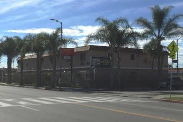 مُتل Foxy S Motor Inn On Florence & Hoover St