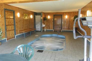 North Star Hotel Pictured Rocks