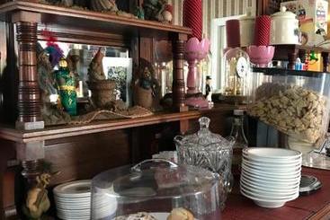 Rose Manor Bed & Breakfast